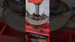 Разбор усиленного ступичного узла нива с двухрядным подшипником.