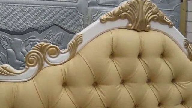 Резная кровать с золотой патиной. Carved bed смотреть онлайн