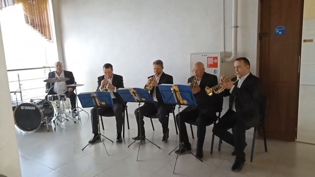 Походный марш - В. Рунов | духовой оркестр смотреть онлайн