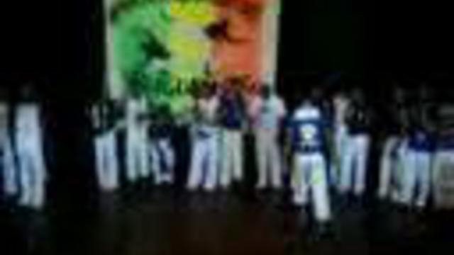 Выступление переросло в драку смотреть онлайн