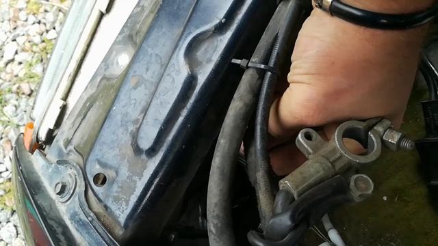 Лайфхак. Как поднять фары на автомобиле ВАЗ 2115 когда не работает гидрокорректор.