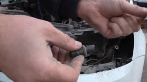 Как снять фару на VW Polo Sedan #34