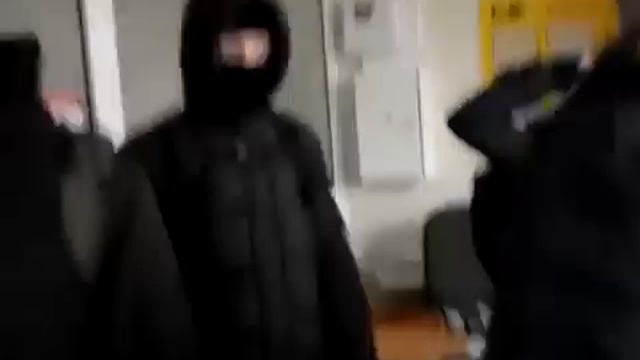 Провокатор Вита Завируха выгребла)))(в натуре завируха в голове). смотреть онлайн