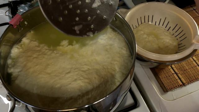 Сыр, адыгейский на лимонной кислоте.