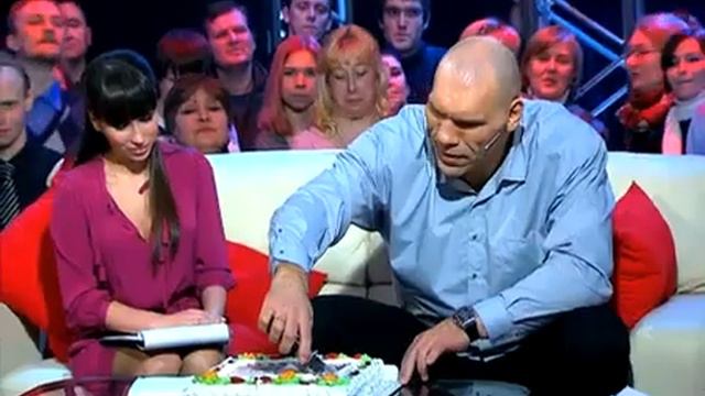 Валуев отрезал ухо Кличко.mp4 смотреть онлайн