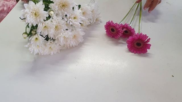 Срочно за подарком ? собрали красивый букет для бабушки и скорее поздравлять ? смотреть онлайн