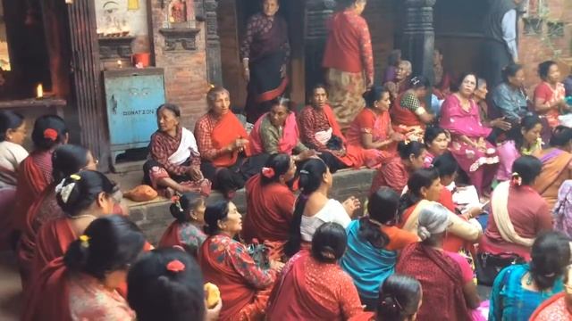 Пение мантр в Бхактапуре, Непал 2017 смотреть онлайн