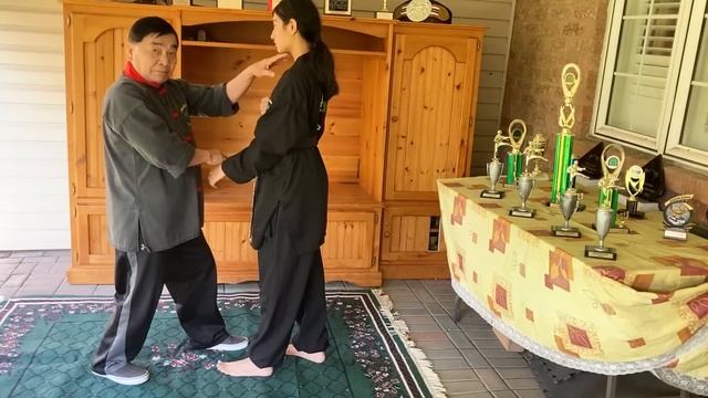 Aikido Self Defense Techniques / Using Attacker's Force Against Them смотреть онлайн