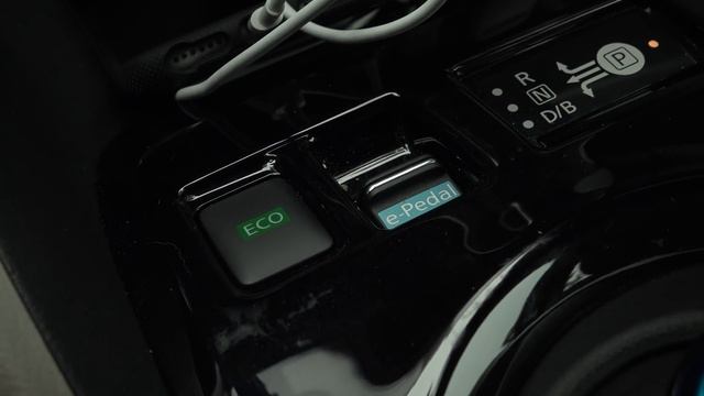 2018 Nissan LEAF | More Range, Lower Price | TestDriveNow смотреть онлайн