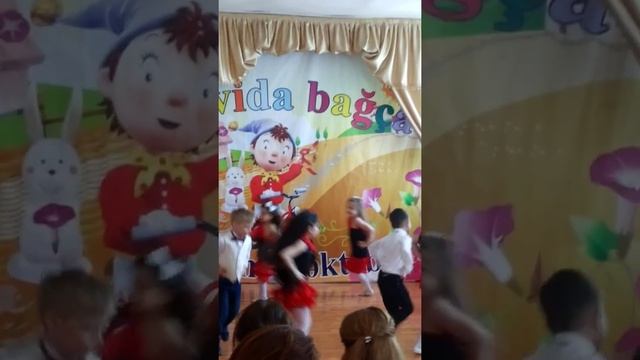 Танец "Ромашка "-ну очень сладкие ! смотреть онлайн