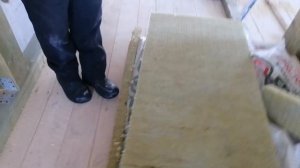 Шумоизоляция межкомнатных стен и потолков, каменной ватой.