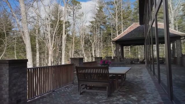 Expansive and Serene Home in Asheville North Carolina Sotheby s International Realty смотреть онлайн