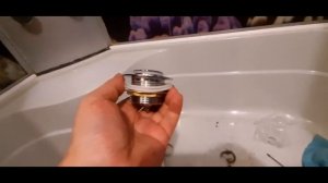 Ремонт душевой кабинки .Замена сифона.