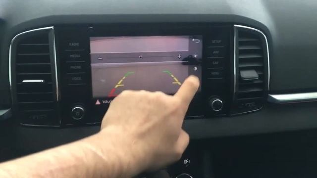 Skoda Karoq Geri Görüş Kamerası Arka Kamera Montajı