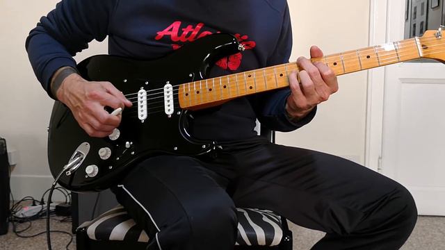 Fender Stratocaster David Gilmour Black Strat Project смотреть онлайн