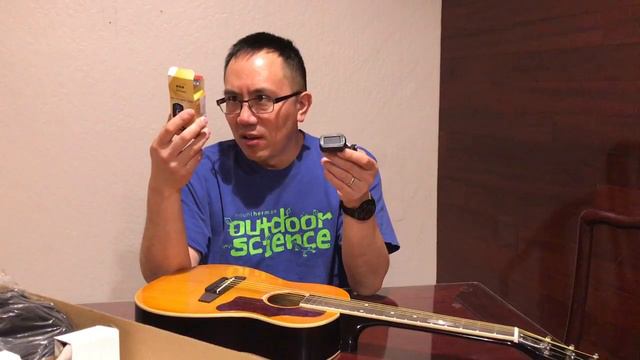 Honey Burst Gibson Maestro Mini Guitar Review, Unboxing, and Tuning (1/2) смотреть онлайн