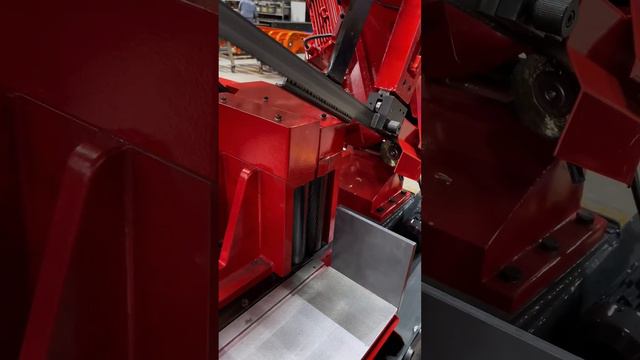 Ленточные пилы от Karmetal смотреть онлайн