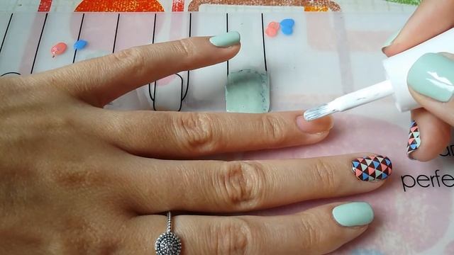 Геометрический маникюр с акриловой пластиной для стемпинга - Nail Stamping, Geometric mani смотреть онлайн