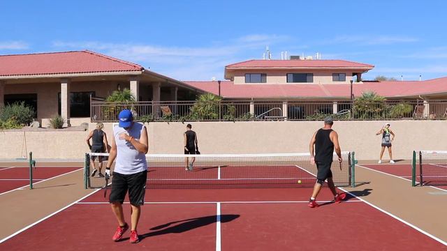 Better start playing... Coach David & Lurch vs Action Jack & Squott смотреть онлайн