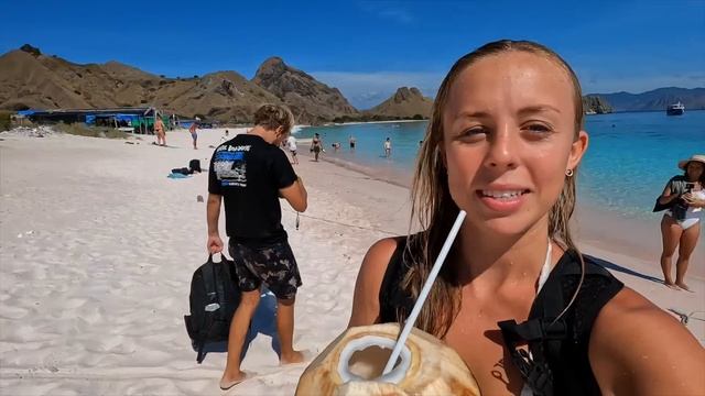 We sailed around KOMODO ISLAND (my dream trip!) смотреть онлайн