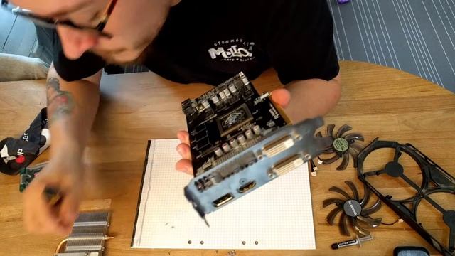 Cum sa schimbi pasta termica Gigabyte R9 270 OC 2GB - part 1 смотреть онлайн