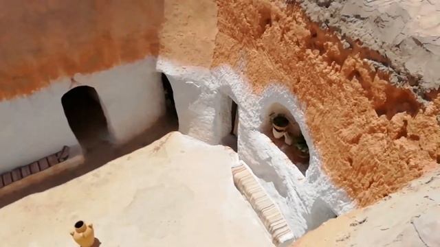 Пустыня Сахара, жилище берберов сверху, июнь 2019 смотреть онлайн