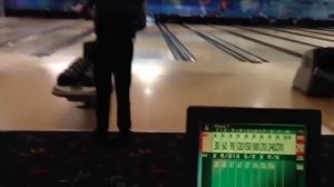 Две идеальные игры в боулинг подряд (300+300)