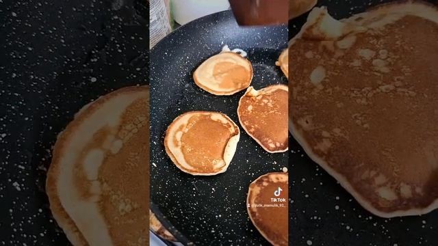 Оладьи на кислом молоке смотреть онлайн