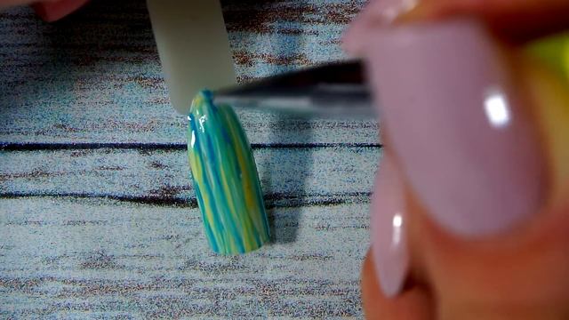 Простой дизайн ногтей. Фон для вензелей смотреть онлайн