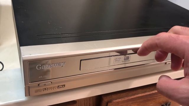 GATEWAY AR-230 DVD Player Recorder 2003 - For Parts or Repair (Door Issue) смотреть онлайн
