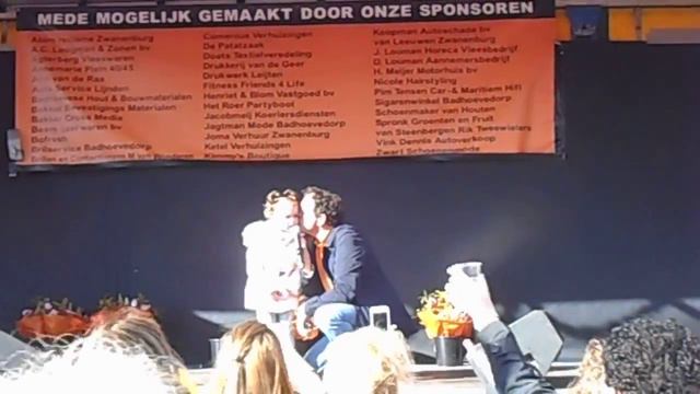 Luna Visser, duet Robert LeRoy Koningsdag Badhoevedorp 2015 смотреть онлайн