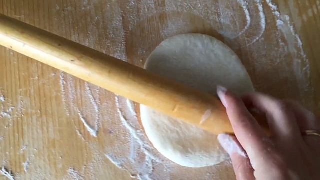 Домашние паляныци на кислом молоке смотреть онлайн