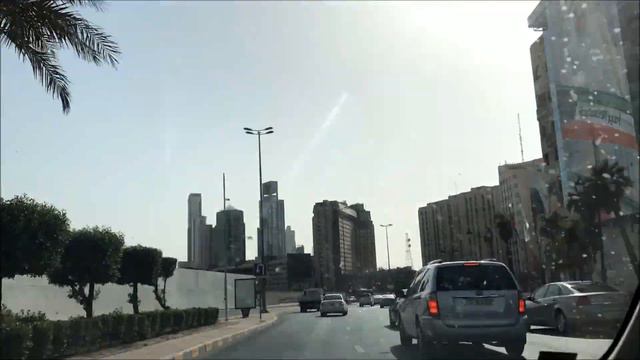 New Mercedes 4-MATIC drive in Kuwait city part1 смотреть онлайн