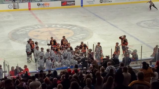 Norfolk Admirals after game scrum смотреть онлайн