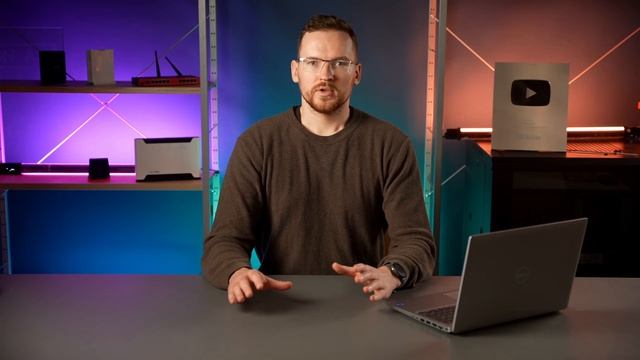 Manage your router from a container смотреть онлайн