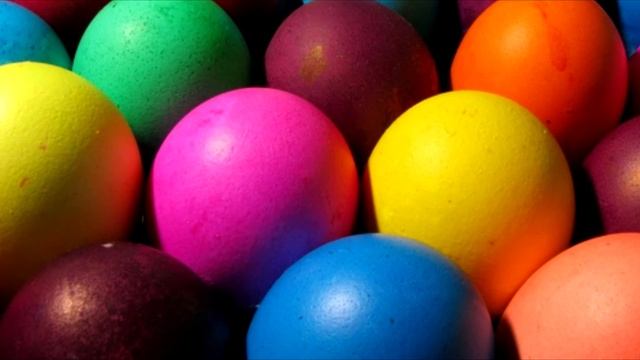 ЗАЧЕМ НА ПАСХУ КРАСЯТ ЯЙЦА смотреть онлайн