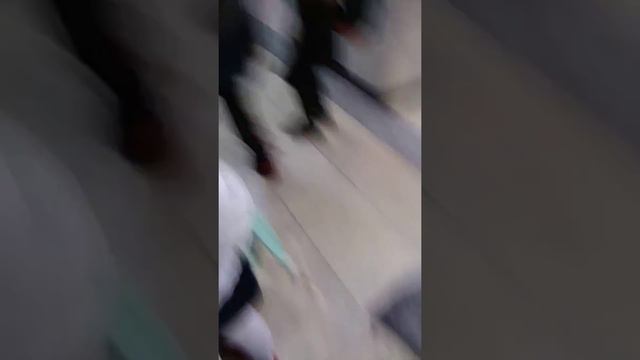 У нас отменили 2 урока и мы свалили домой смотреть онлайн