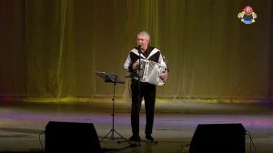 "ОПУСКАЕТСЯ ВЕЧЕР НА ПЛЕЧИ" Валерий Семин в гостях у " Митрофановны " . Концертная запись!