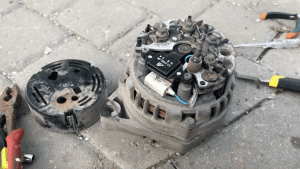 Замена щеток генератора ваз 2110 2111 2112 / Ремонт генератора ваз 2110 2111 2112 своими руками