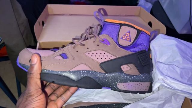 Nike Air AcG Mowabb смотреть онлайн