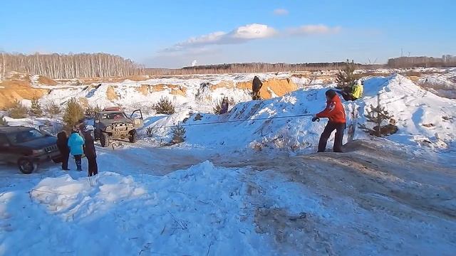 JEEP GRAND CHEROKEE, УАЗ, NIVA, Derways Aurora,Mitsubishi Pajero iO в горку! смотреть онлайн