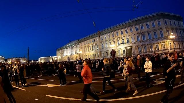 Санкт-Петербург, день города,салют,толпа смотреть онлайн