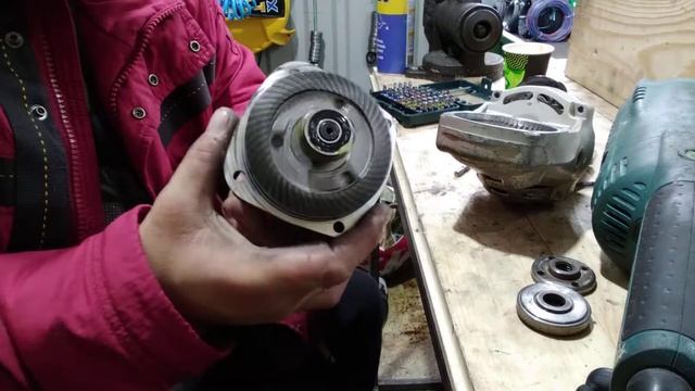 Makita GA9020 смотреть онлайн