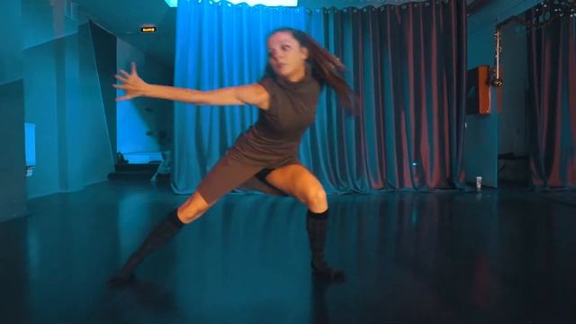 ?Юля Кастр/JULIA KASTR/contemporarydance/MOLOKO