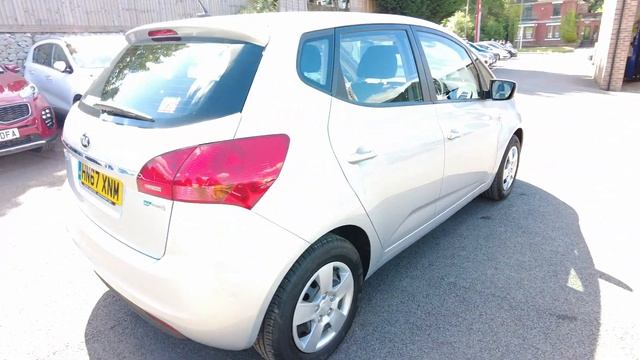 2017 Kia Venga 1.4 1 in Silver Frost смотреть онлайн