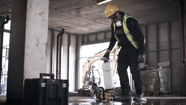DEWALT DCS690X2-QW TRONCATORE XR FLEX VOLT смотреть онлайн