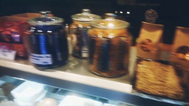 Жизнь бариста в Москве. Кофейня в жил. комплексе в центре смотреть онлайн