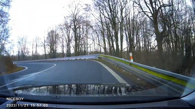 Zaseklý třmen A6C7 смотреть онлайн