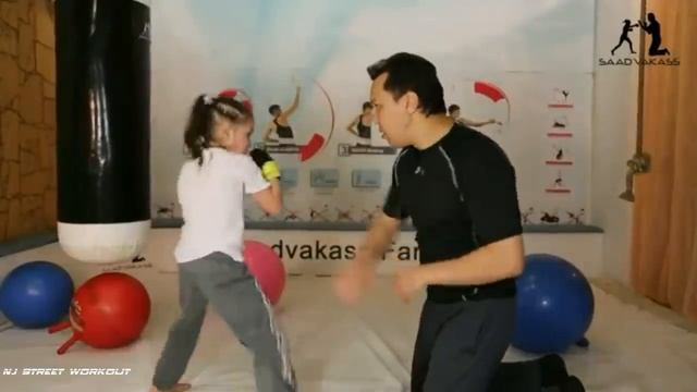 Incredible little girl Evnika Saadvakass Just 9 year Old Future Boxing Champion [Prodigy] смотреть онлайн
