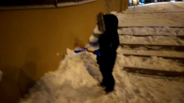 Снежколеп!Снежколепка!Лепим снежки за пару секунд и бросаем в цель! смотреть онлайн